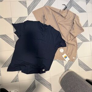 Vuori SET OF 2 — Short-Sleeve Tees